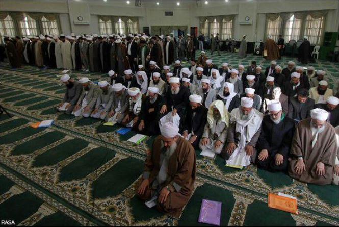 برگزاری دو نماز جماعت در کنفرانس وحدت اسلامی! برگزاری دو نماز جماعت در کنفرانس وحدت اسلامی!