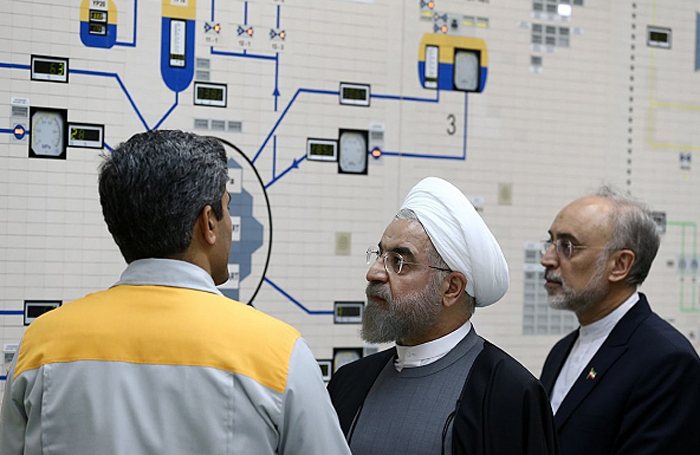 (تصاویر) روحانی در نیروگاه اتمی بوشهر (تصاویر) روحانی در نیروگاه اتمی بوشهر