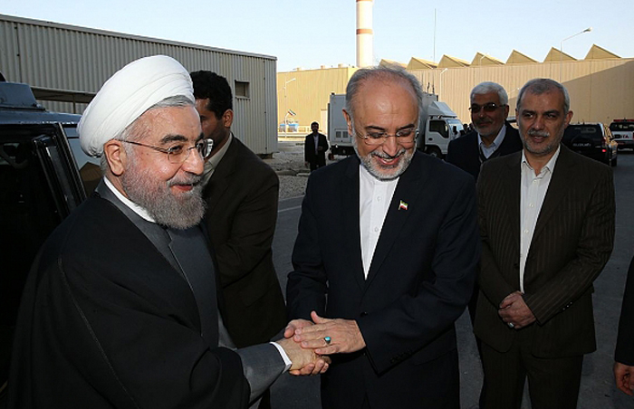 (تصاویر) روحانی در نیروگاه اتمی بوشهر (تصاویر) روحانی در نیروگاه اتمی بوشهر