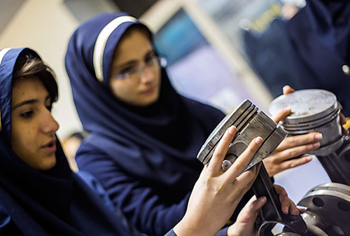 (تصاویر) اولین مدرسه هوانوردی دختران (تصاویر) اولین مدرسه هوانوردی دختران