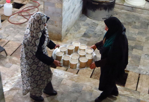 (تصاویر) آشنذری برای نزول باران در شاهرود (تصاویر) آشنذری برای نزول باران در شاهرود