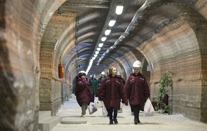 (تصاویر) بیمارستانی در دل معدن نمک (تصاویر) بیمارستانی در دل معدن نمک