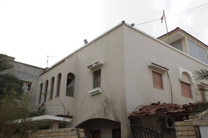 (تصاویر) خانه سفیر ایران در لیبی پس از انفجار