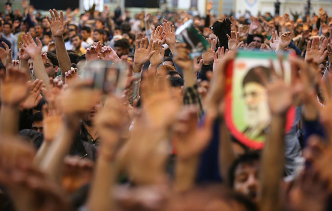 (تصاویری) سخنرانی رهبر انقلاب در حرم رضوی (تصاویری) سخنرانی رهبر انقلاب در حرم رضوی
