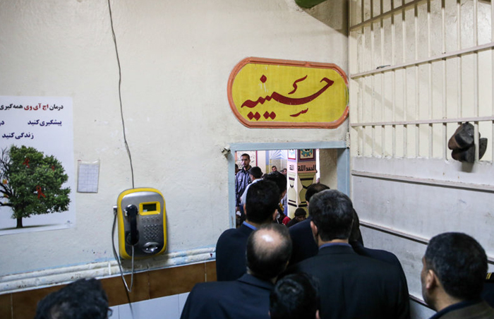 (تصاویر) بازدید وزیربهداشت از زندان قزلحصار (تصاویر) بازدید وزیربهداشت از زندان قزلحصار