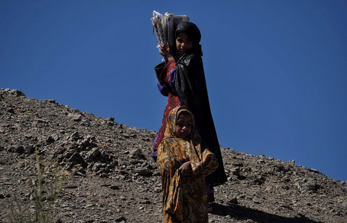 (تصاویر) مدرسه کپری در روستای میسی (تصاویر) مدرسه کپری در روستای میسی