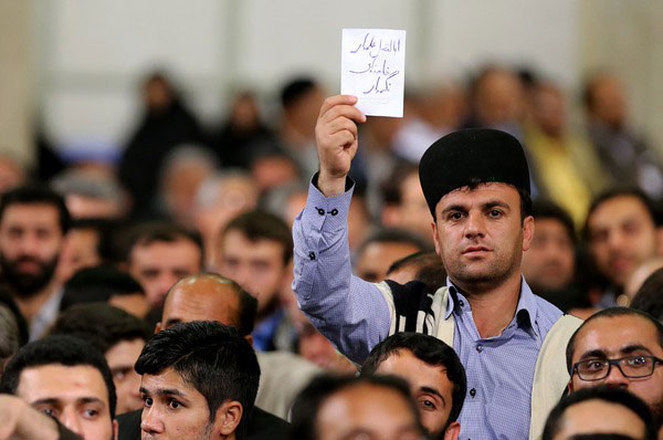 (تصاویر) دیدار جمعی از مداهان با رهبر نقلاب