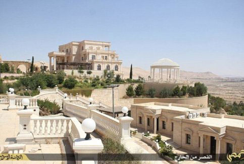 (تصاویر) کاخ مادر امیر قطر در کنترل داعش (تصاویر) کاخ مادر امیر قطر در کنترل داعش