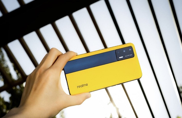 مقایسه دو گوشی Xiaomi 11T و Realme GT