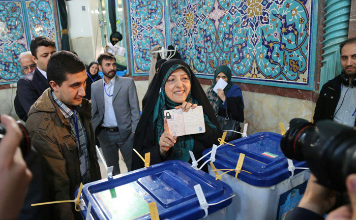 (تصاویر) مقامات و شخصیت ها پای صندوق رای (تصاویر) مقامات و شخصیت ها پای صندوق رای