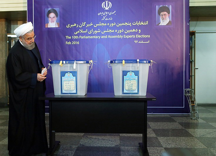 (تصاویر) مقامات و شخصیت ها پای صندوق رای (تصاویر) مقامات و شخصیت ها پای صندوق رای