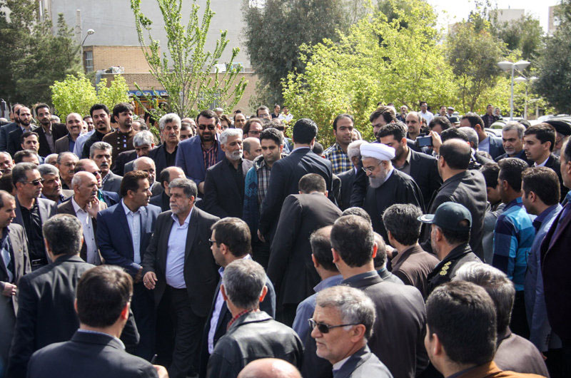 پیکر مادرهمسر رئیس جمهوری تشییع شد +(تصاویر) پیکر مادرهمسر رئیس جمهوری تشییع شد +(تصاویر)
