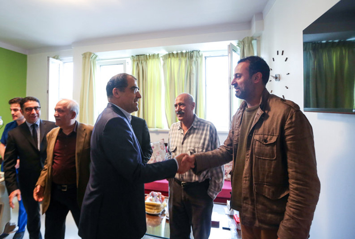 اولین تصاویر از کیارستمی پس از بهبود نسبی اولین تصاویر از کیارستمی پس از بهبود نسبی
