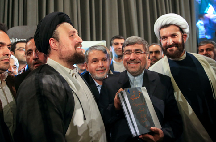 (تصاویر) رونمایی از کتاب تازه سید حسن خمینی (تصاویر) رونمایی از کتاب تازه سید حسن خمینی