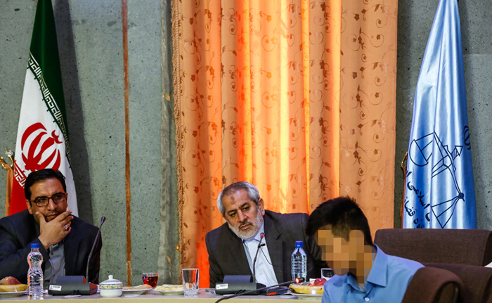 (تصاویر) قاتل ستایش در حضور دادستان تهران (تصاویر) قاتل ستایش در حضور دادستان تهران