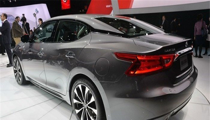 (تصاویر)ماکسیما ۲۰۱۷ را بببینید (تصاویر)ماکسیما ۲۰۱۷ را بببینید