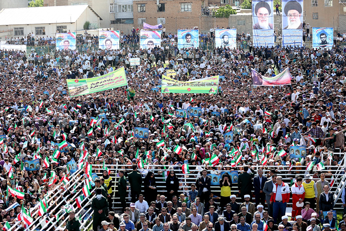 (تصاویر) استقبال از روحانی در مهاباد (تصاویر) استقبال از روحانی در مهاباد
