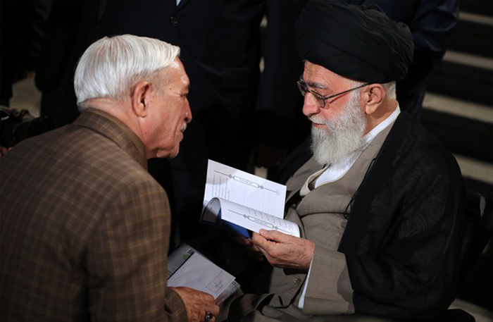 (تصاویر) دیدار شاعران با رهبرانقلاب (تصاویر) دیدار شاعران با رهبرانقلاب