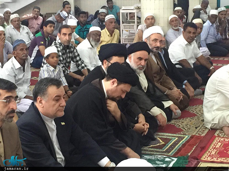 تصویری از سیدحسن خمینی در نماز جمعه پایتخت سریلانکا