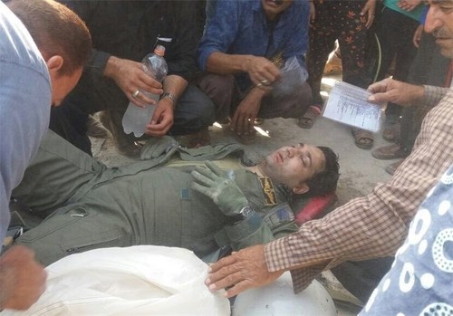 (تصویر) خلبان جنگنده ارتش لحظاتی پس از سقوط