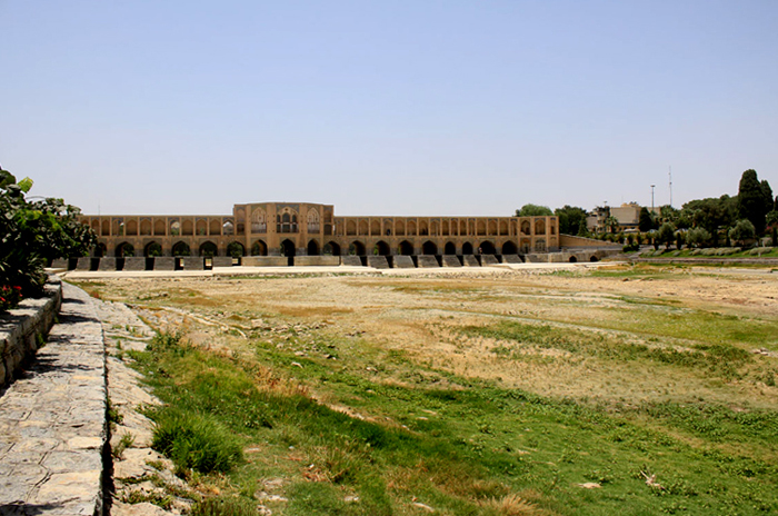 (تصاویر) زاینده رود سبز شد (تصاویر) زاینده رود سبز شد