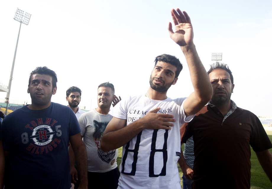 (تصاویر) استقبال گرم پرسپولیسیها از طارمی (تصاویر) استقبال گرم پرسپولیسیها از طارمی