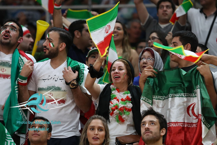 (تصاویر) حواشی پیروزی والیبال ایران بر مصر (تصاویر) حواشی پیروزی والیبال ایران بر مصر