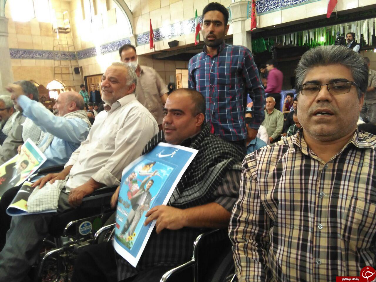 متن و حاشیه حضور احمدی نژاد در قزوین+ (تصاویر) متن و حاشیه حضور احمدی نژاد در قزوین+ (تصاویر)