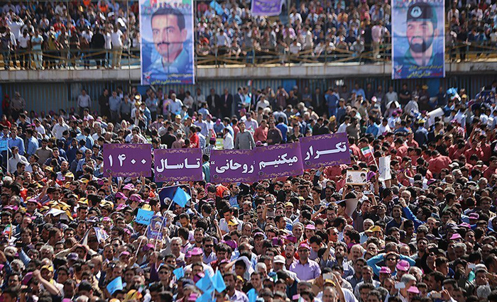(تصاویر) استقبال از روحانی در قزوین (تصاویر) استقبال از روحانی در قزوین