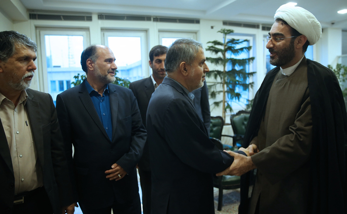 (تصاویر) صالحی امیری در دفتر کار جدید (تصاویر) صالحی امیری در دفتر کار جدید