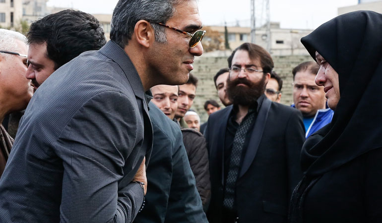 امروز به روایت تصویر// تشییع مرحوم پورحیدری، لیگ فوتبال بانوان، جشن تولد بازیکن افسانهای و ... امروز به روایت تصویر// تشییع مرحوم پورحیدری، لیگ فوتبال بانوان، جشن تولد بازیکن افسانهای و ...