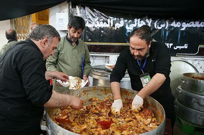 (تصاویر) خدمت رسانی به زائران اربعین (تصاویر) خدمت رسانی به زائران اربعین