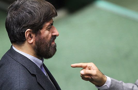 مطهری؛ دست بسته اما پردستاورد