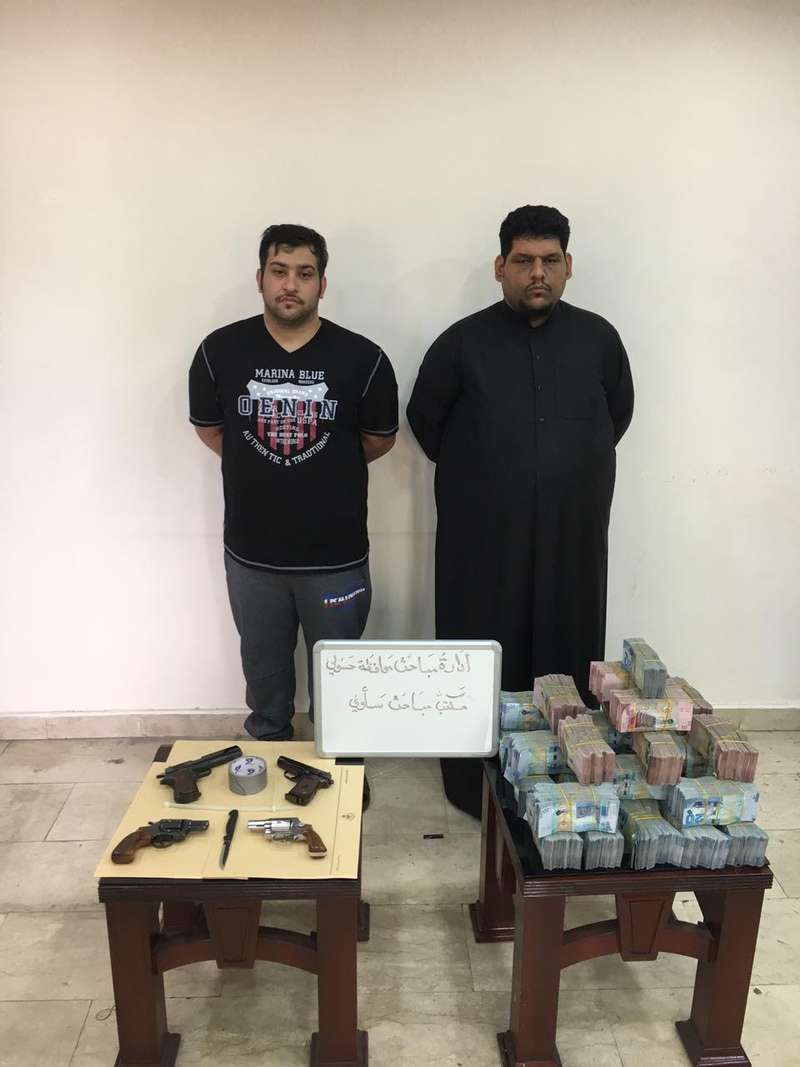 بازداشت 2 ایرانی به اتهام قتل یک عضو خانواده حاکم کویت +(عکس) بازداشت 2 ایرانی به اتهام قتل یک عضو خانواده حاکم کویت +(عکس)