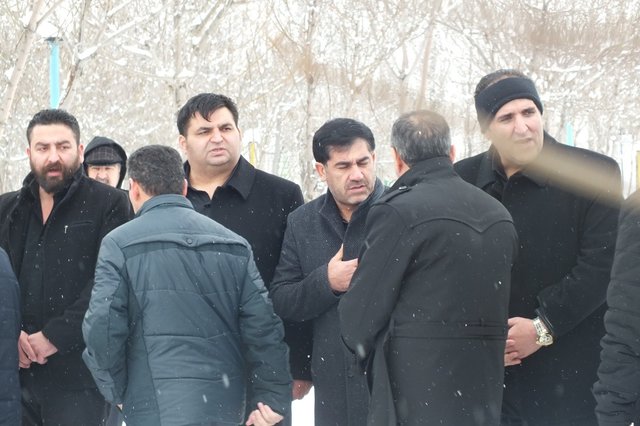 (عکس) پیکر پدر حسین رضازاده به خاک سپرده شد (عکس) پیکر پدر حسین رضازاده به خاک سپرده شد