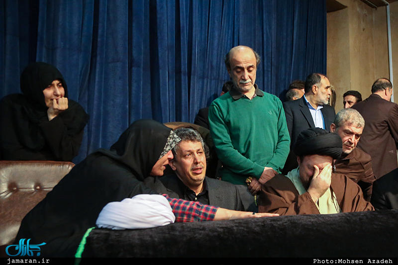 (تصاویر) گریه سیدحسن خمینی برای هاشمی (تصاویر) گریه سیدحسن خمینی برای هاشمی