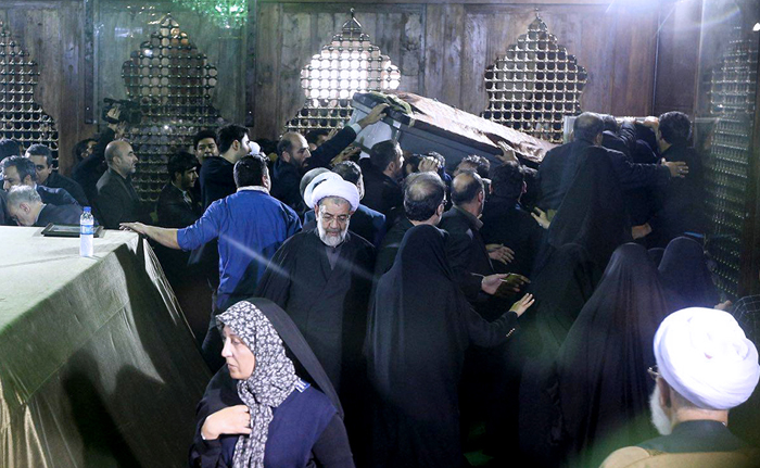 (تصاویر) مراسم خاکسپاری آیتالله هاشمی (تصاویر) مراسم خاکسپاری آیتالله هاشمی