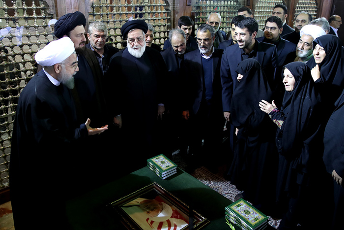 (تصاویر) روحانی در مرقد امام(ره) (تصاویر) روحانی در مرقد امام(ره)