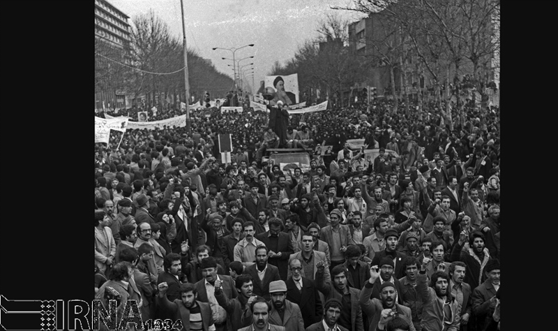 (تصاویر) راهپیمایی در حمایت از دولت بازرگان