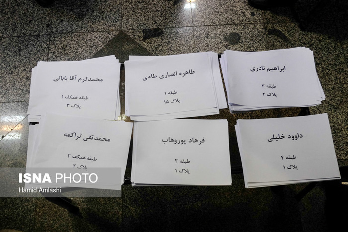 (تصاویر) اسکان کسبه پلاسکو در ساختمان نور