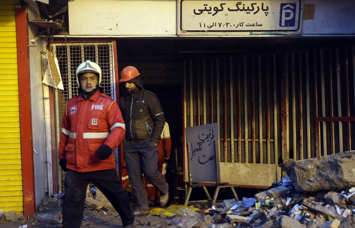 (تصاویر) روز سوم امدادرسانی حادثه پلاسکو (تصاویر) روز سوم امدادرسانی حادثه پلاسکو