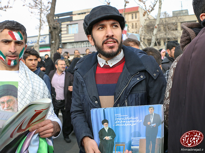 (تصاویر) احمدینژاد در راهپیمایی 22 بهمن (تصاویر) احمدینژاد در راهپیمایی 22 بهمن