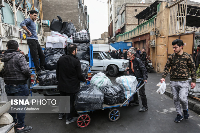 (تصاویر) تخلیه اجناس باقی‌مانده در پلاسکو