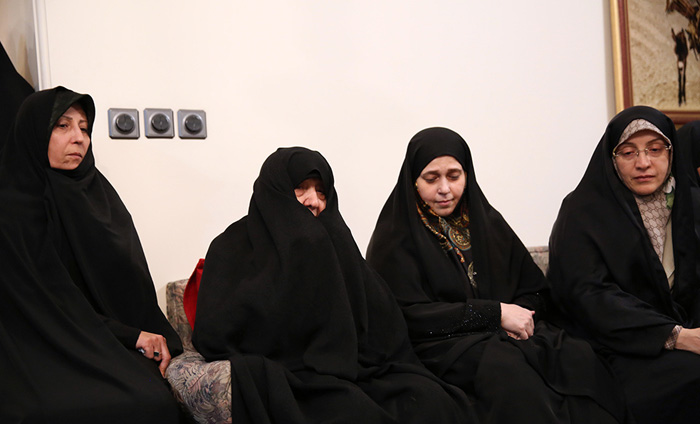 (تصاویر) فراکسیون امید در بیت آیتالله هاشمی (تصاویر) فراکسیون امید در بیت آیتالله هاشمی
