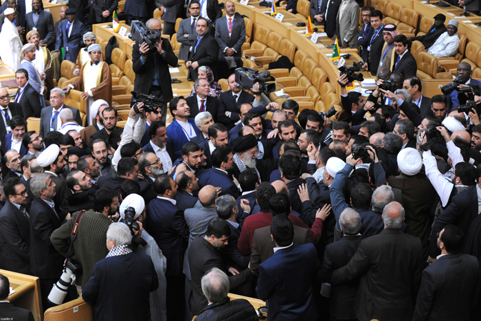 (تصاویر) رهبرانقلاب در کنفرانس حمایت از انتفاضه (تصاویر) رهبرانقلاب در کنفرانس حمایت از انتفاضه