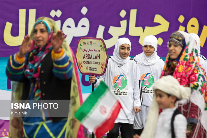 (تصاویر) روز جهانی فوتبال زنان در تهران