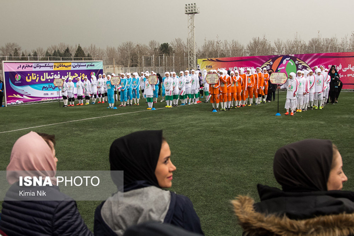 (تصاویر) روز جهانی فوتبال زنان در تهران