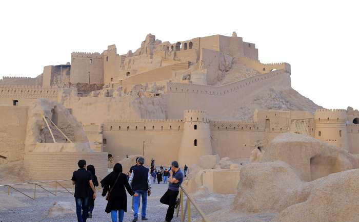 (تصاویر) گردشگران در ارگ بم و کاریز کیش (تصاویر) گردشگران در ارگ بم و کاریز کیش