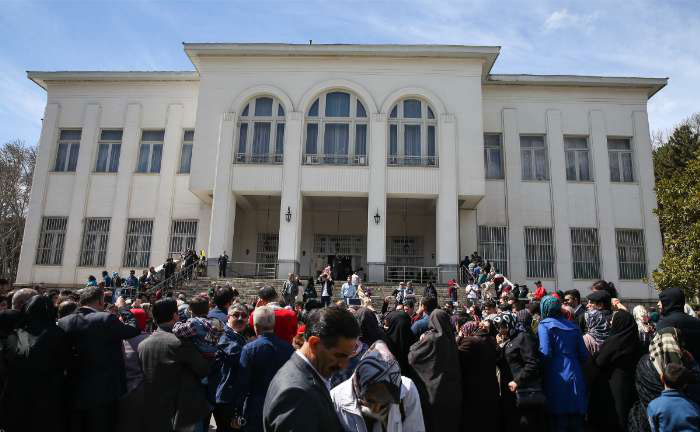 تصاویر/ گردشگران در کاخ موزه سعدآباد تصاویر/ گردشگران در کاخ موزه سعدآباد
