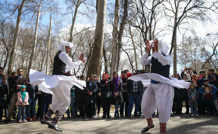 تصاویر/ گردشگران در کاخ موزه سعدآباد تصاویر/ گردشگران در کاخ موزه سعدآباد